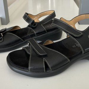 Mephisto Air-Relax Black Leather Sandals Sz 37
